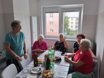 BD ŠROBÁROVA 22: NOVÁ KOMUNITNÍ MÍSTNOST SLOUŽÍ NÁJEMCŮM 
