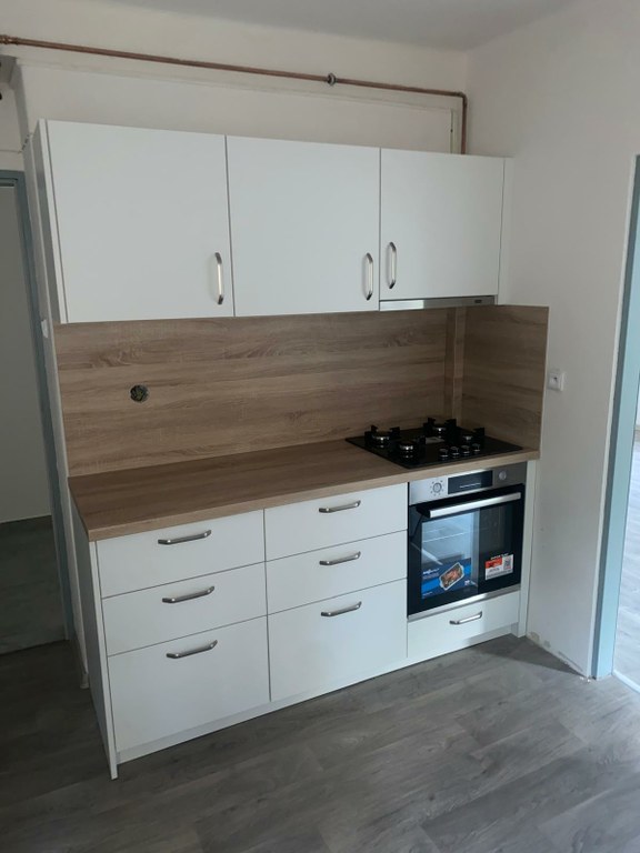 NOVÉ KUCHYŇSKÉ LINKY V OBECNÍCH BYTECH 