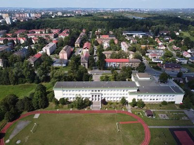 PLÁNOVANÁ OPRAVA ŠKOLNÍHO HŘIŠTĚ 